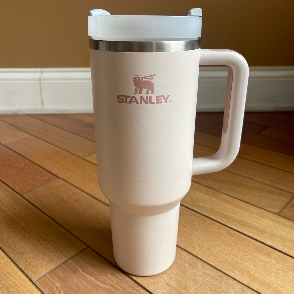 Stanley Adventure Quencher 40oz Tumbler – Rose Quartz – Handle Cup